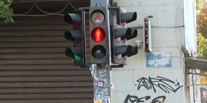 Beograd u pokretu: Vrši se pritisak na članove Republičke komisije zbog tendera za modernizaciju semafora